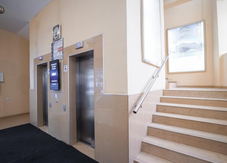 Сафа: Вид главного лифтового холла